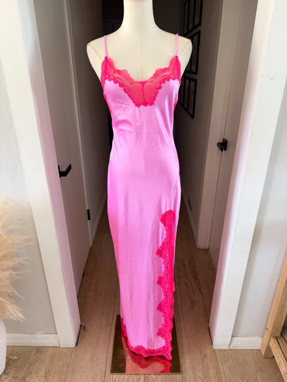 SKIMS Woven Shine Lace Maxi Dress in Neon Orchid Sz S NEW - Picture 2 of 7